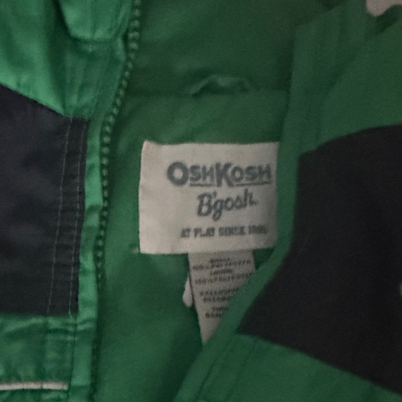 🎉NEW LISTING🎉 Bundle of 3 24 mths clothing—light jacket, overalls, & onesie - Picture 2 of 8